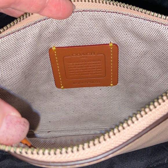 Coach 1941 Collection Meadowlark Turnlock Wristlet 21 EUC - Picture 5 of 6